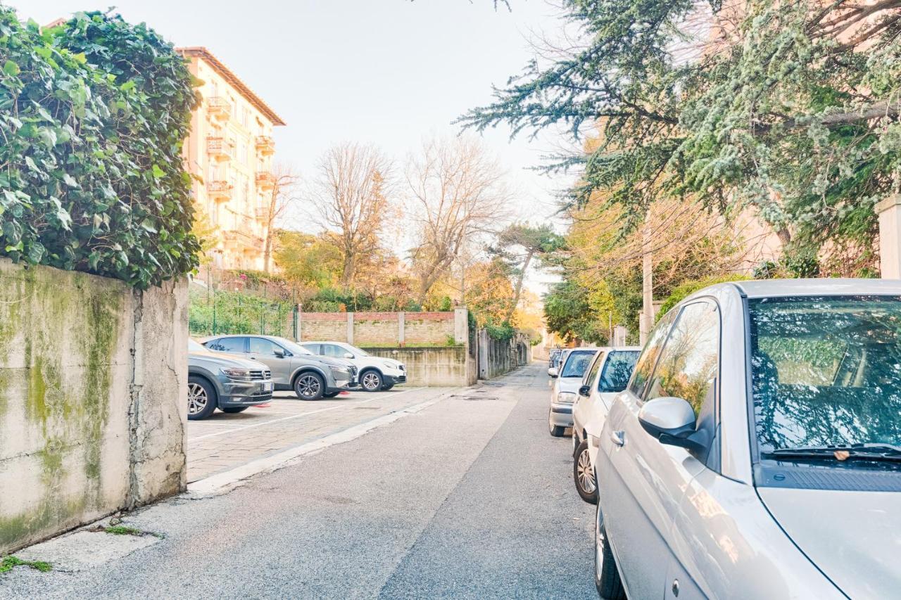 Ressmann 1 - 10 Min From Teatro Rossetti Apartment Триест Екстериор снимка